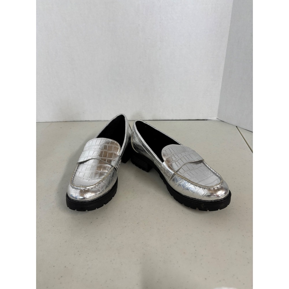 Old Navy Womens Silver Croc Embossed Lug Sole Penny Loafers‎ Size 7.5 Metallic